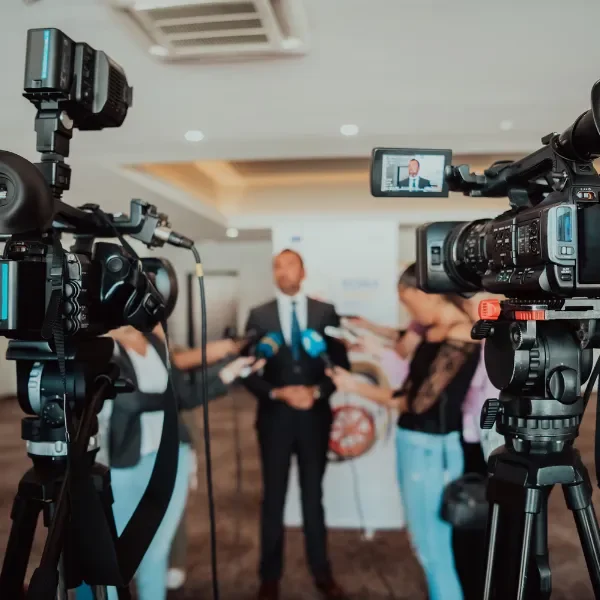 Bez nazwy (600 x 600 px) (2)